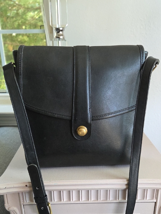 Coach Handbags - COACH Black Scout Vintage Leather Crossbody Bag 1980s